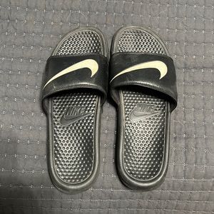 Nike slides